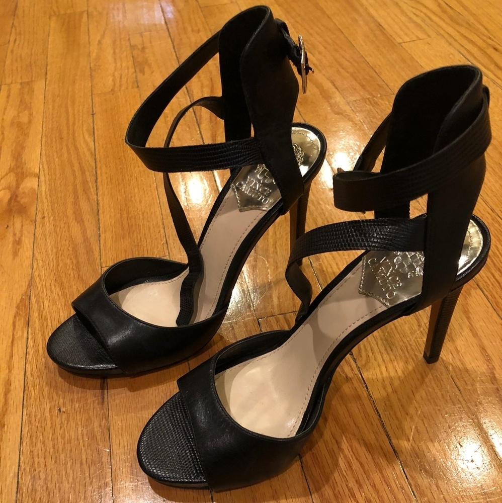 Vince Camuto NWOT